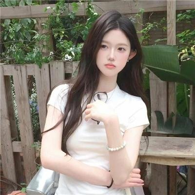 时髦境地海报