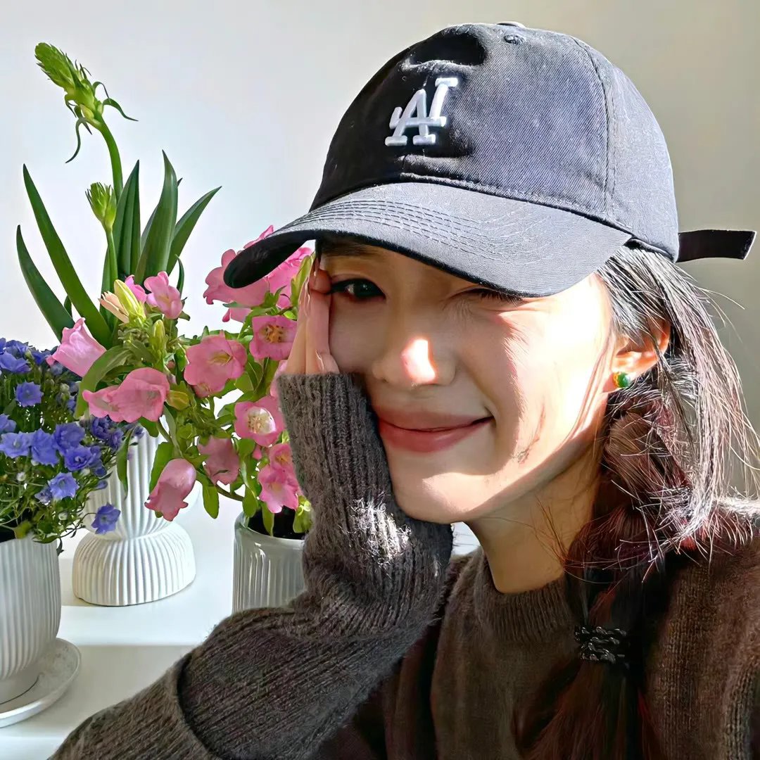 我和连长海报